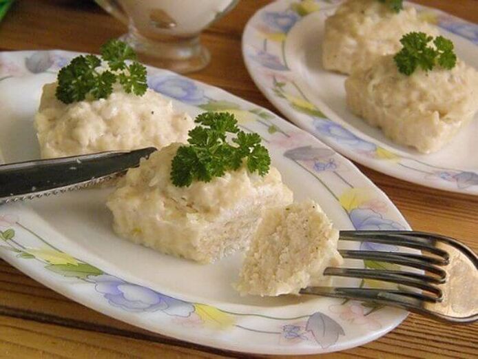 Steamed omelets are included in the diet for pancreatitis